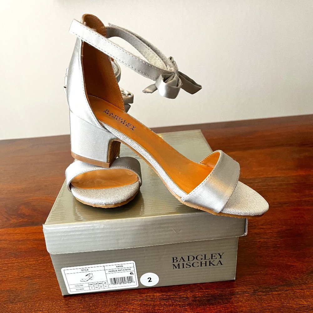 Badgley Mischka Pernia Satin Bow Dress Heel,  Size US 2 (33 EUR), Silver
